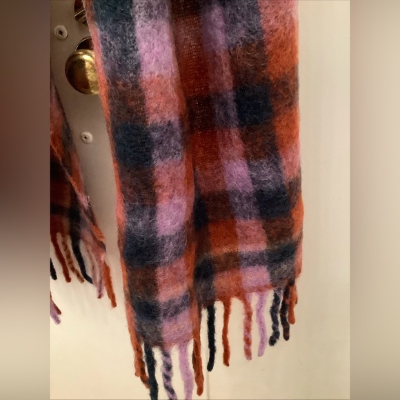 Brora Tartan Mohair /Alpaca Blend Red-Black Plaid XL Scarf Shawl 21” X 88” - Picture 8 of 9